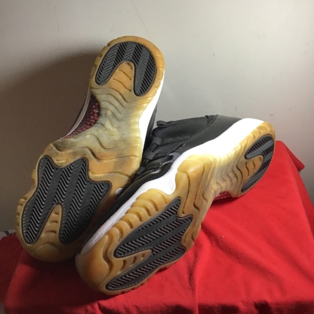 🔥Air Jordan 11 Retro Low 72-10 , size 10.5, black/gym, Red white sail, see pics - Picture 7 of 10